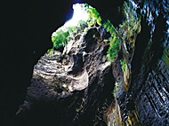 ボルネオ島　コタキナバル｜ゴマントン洞窟