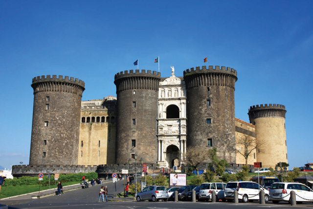 ナポリ歴史地区 イタリア 世界遺産 阪急交通社