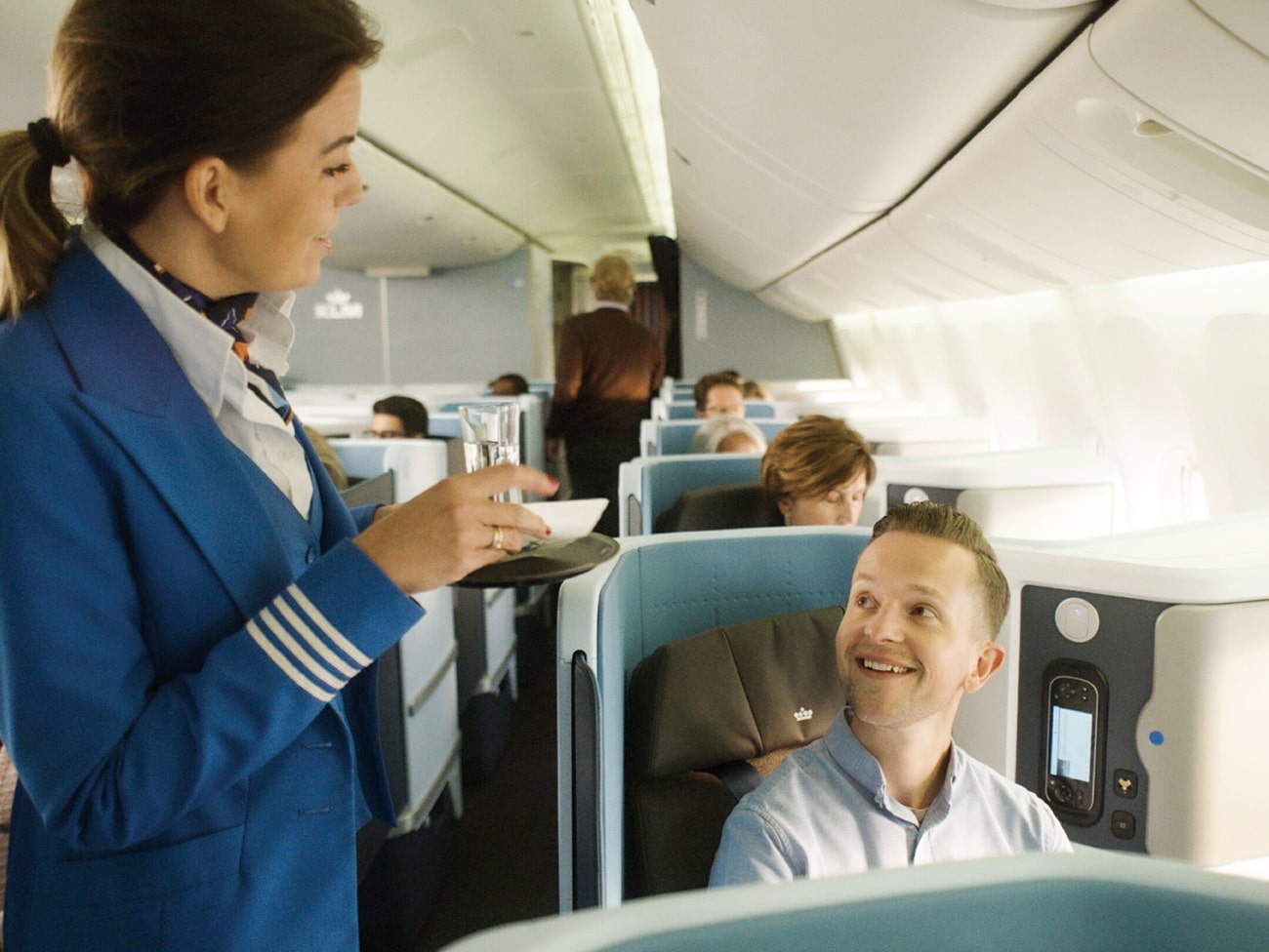 KLMオランダ航空客室添乗員クルー